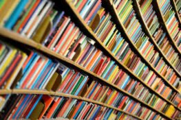 10 Business Books Every Entrepreneur Should Read in 2017