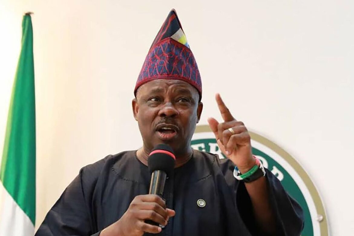 Amosun Withdraws From APC Presidential Race, Asks Supporters To Vote Tinubu