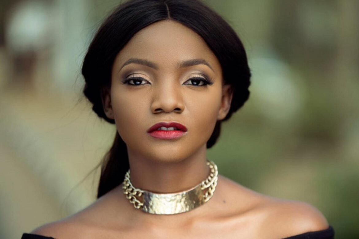 What Adekunle Gold And I Do At Home – Simi