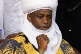 Stolen Crown, Failed Coronation And The Other Sultan