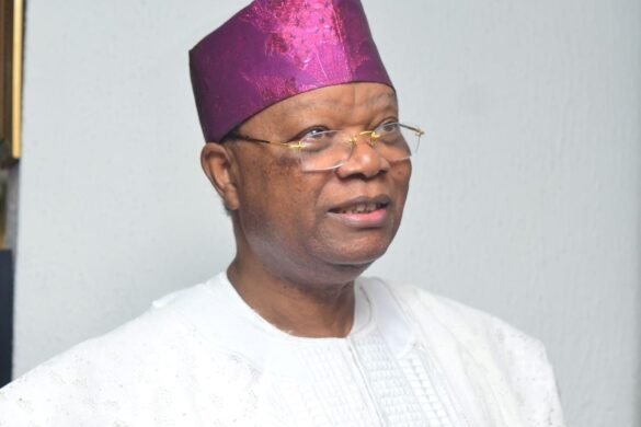 Buhari Joins Well-wishers Celebrating Adelusi-Adeluyi At 80