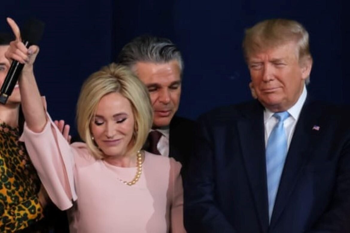 Paula White praying with Donald Trump / Photo credit: theguardian.com