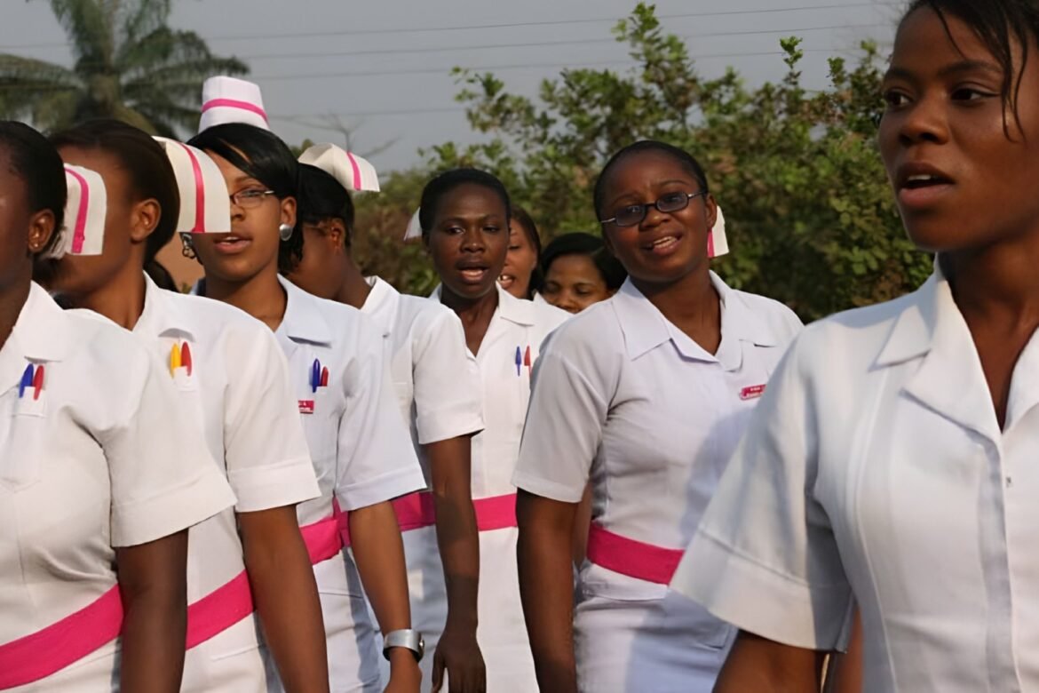 FG Asks Nurses, Midwives To Shelve Impending Strike